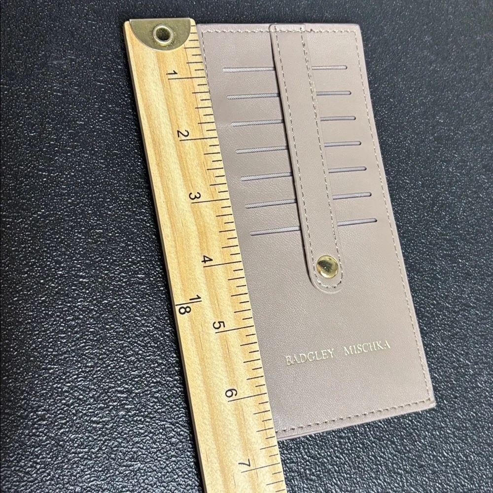Badgley Mischka Long Accesory Card Holder